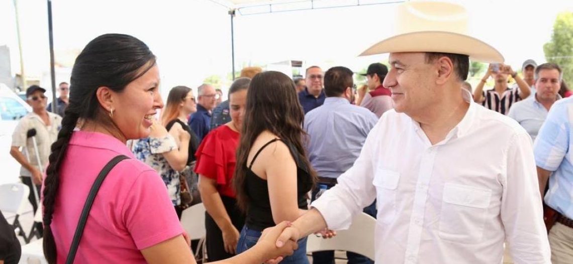 Beneficia Alfonso Durazo con acciones de salud, educación y seguridad alimentaria