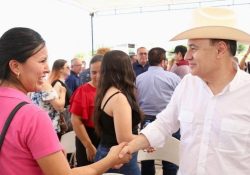 Beneficia Alfonso Durazo con acciones de salud, educación y seguridad alimentaria