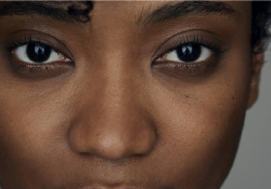 Mujeres afroamericanas tienen más probabilidades de morir durante el parto por racismo: ONU