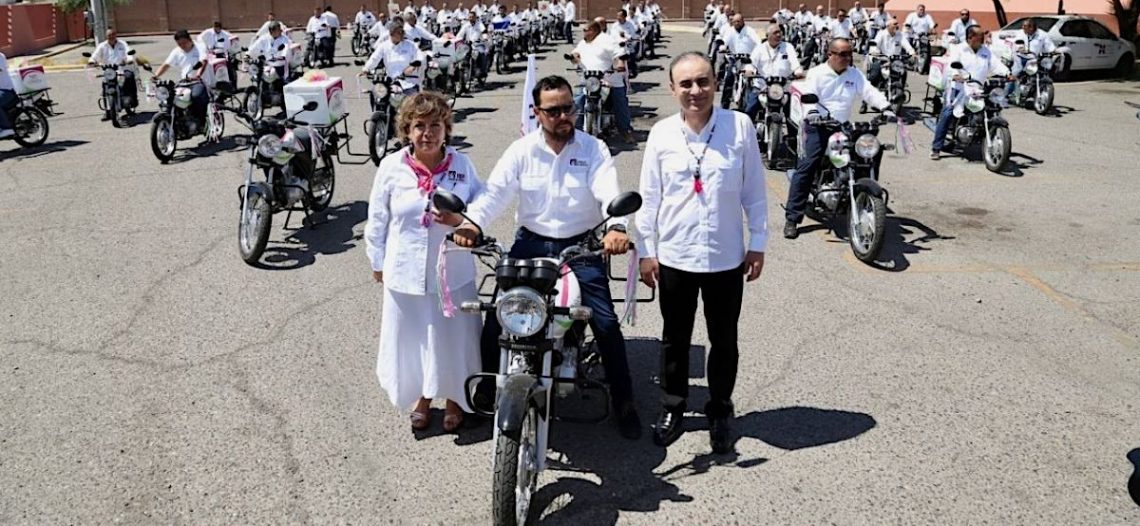 Gobernador Alfonso Durazo entrega 59 motocicletas a Sepomex