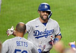 Dodgers mantiene el ritmo; paran el vuelo de los Orioles