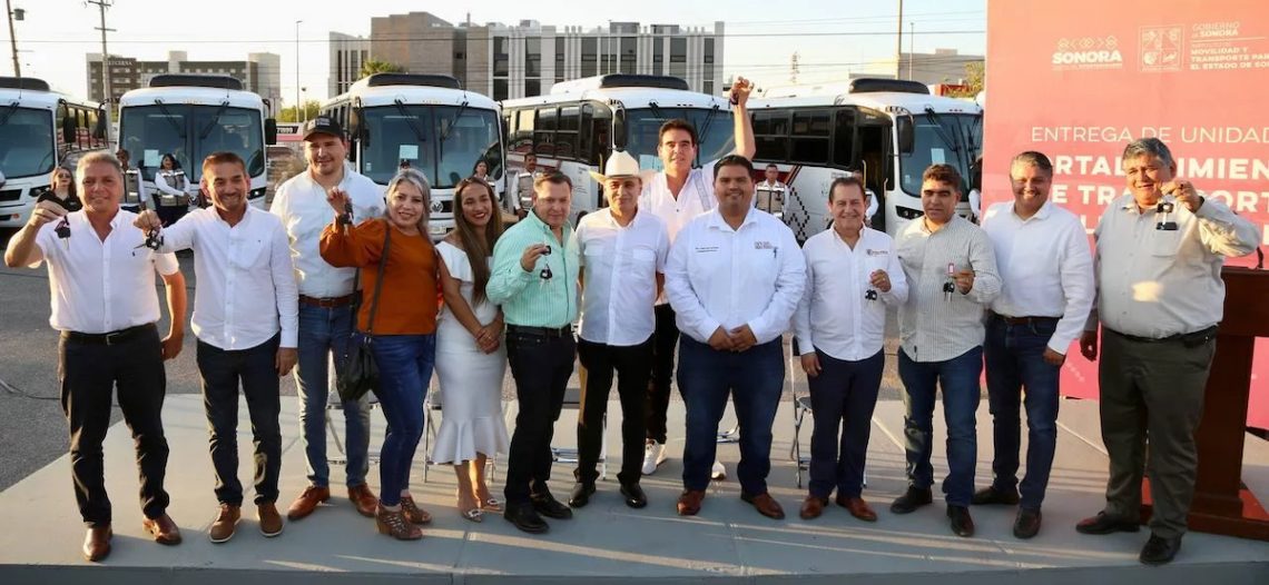 Fortalece Alfonso Durazo servicio de transporte con entrega de 163 unidades