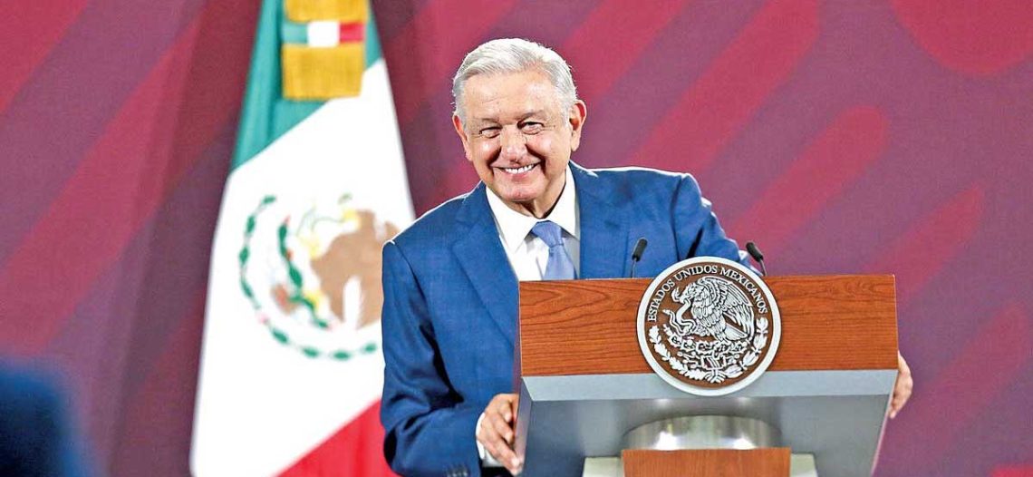 Gobierno entregaría hasta en el tianguis los libros de texto gratuitos