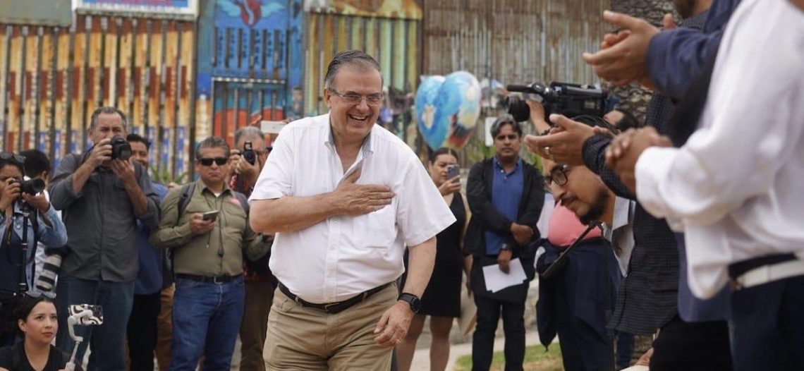 Ebrard pide a la Casa Blanca derrumbar muro que divide a México con EU