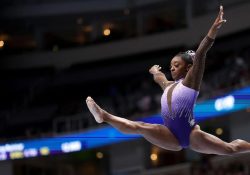 Simone Biles mantiene paso firme rumbo a París 2024