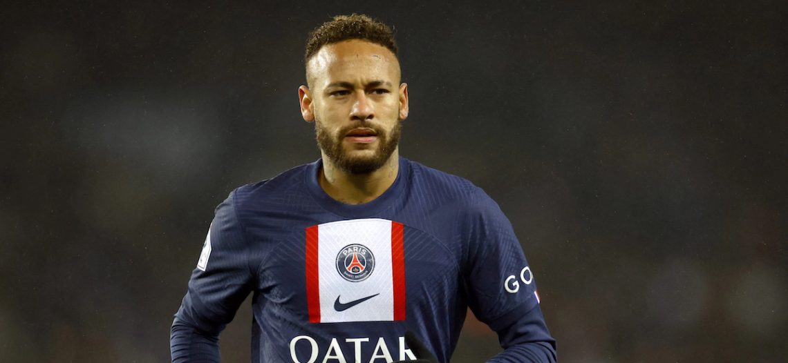 Neymar se va del PSG entre aplausos; el abrazo con Mbappé