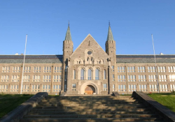 Hombre cambia de género para entrar a universidad en Noruega que prioriza a las mujeres