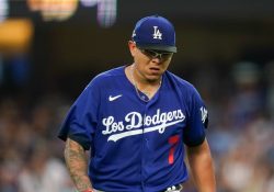 Julio Urías encadena cuatro salidas con victoria
