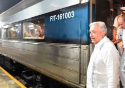 López Obrador realiza recorrido de prueba en el Tren Interoceánico