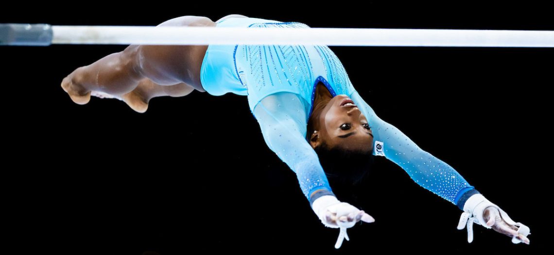 Simone Biles deslumbra en su debut dentro del Mundial de Gimnasia