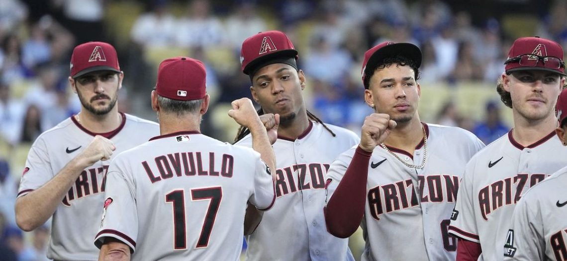Dodgers buscará hazaña ante D’Backs tras caer en Juego 2