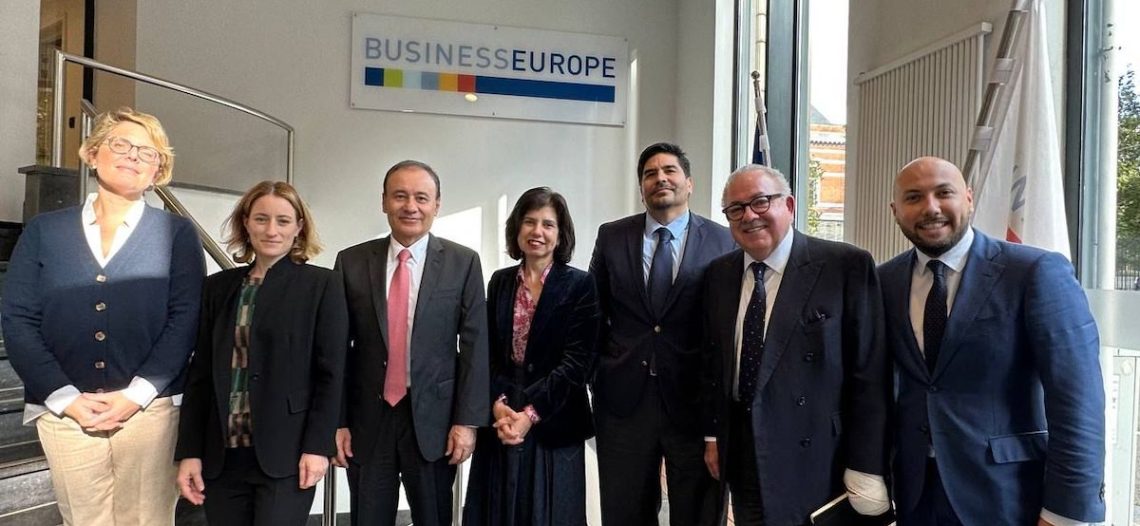 Presentan virtudes del Plan Sonora ante más de cinco mil empresas en Europa