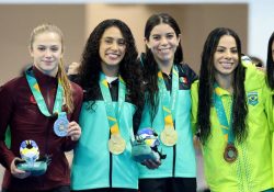 Alejandra Orozco y Gabriela Agundez se bañan en Oro Panamericano