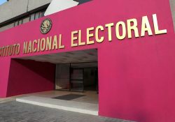 INE podría reducir tiempo de precampañas para compensar plazos