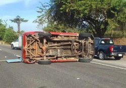 Volcadura en Chiapas dejó 18 migrantes de China heridos