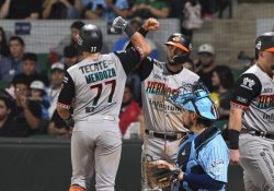 Gran noche de Ramón Mendoza impulsa triunfo Naranja
