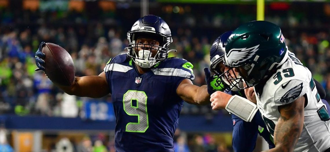 Eagles van en caída libre; Seattle remonta en menos de 2 minutos