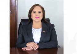 Buscará reelegirse la doctora Karla Córdova; registró este lunes su aspiración