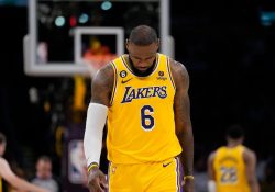 Mavericks abolla corona de Lakers en temporada regular de NBA