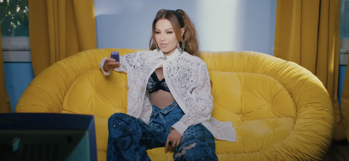 Thalía incursiona en los corridos tumbados con «Choro» y le llueven críticas