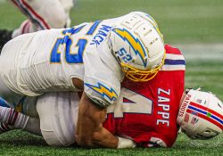 New England Patriots lucen cada vez peor, caen en casa ante LA Chargers
