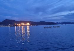 Retiran redes de pesca del canal de navegación del puerto comercial