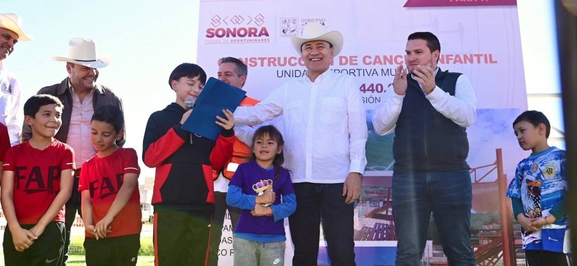Beneficia Gobernador Alfonso Durazo a familias de Sahuaripa