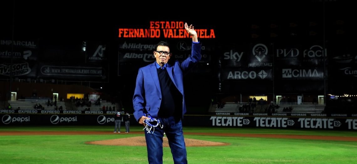 Todo un éxito el homenaje a Fernando Valenzuela en la casa de Naranjeros
