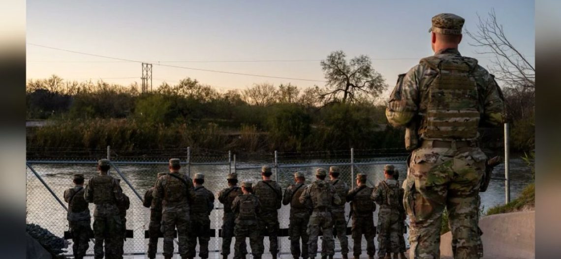 Mujer y 2 niños mueren al cruzar el Río Grande; gobierno denuncia que Texas impidió que agentes trataran de rescatarlos