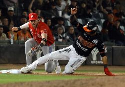 De la mano de Barreda Naranjeros da paso importante en la Serie Final