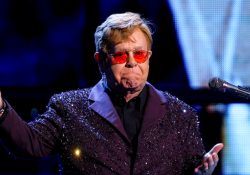Elton John se convierte en artista EGOT tras ganar el Emmy 2024