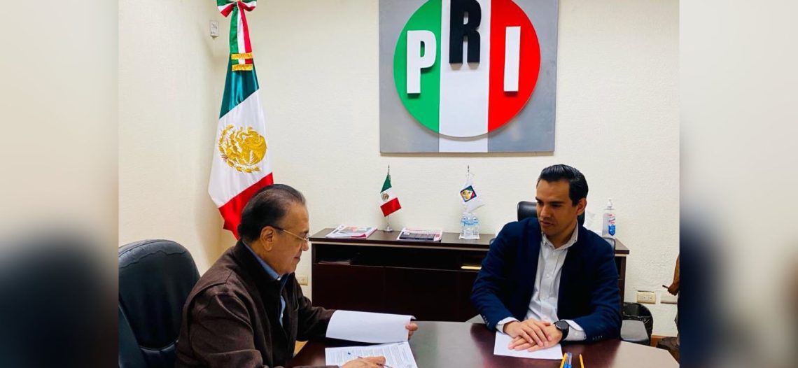 Beltrones se registra en el PRI para buscar el Senado