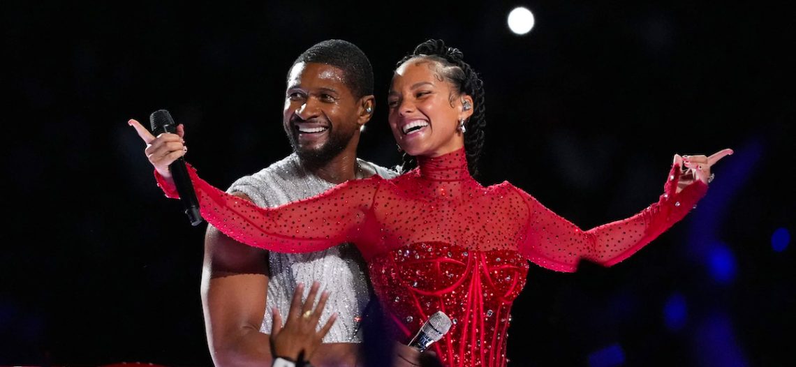 Alicia Keys ‘se roba’ el espectáculo del medio tiempo del Super Bowl