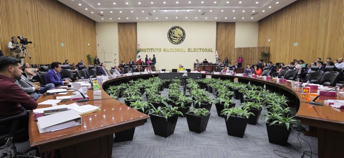 INE flexibiliza multas a partidos, Morena solo pagará 38 mdp