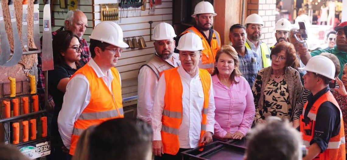 Acompaña Gobernador a locatarios del Mercado Municipal en Navojoa