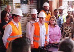 Acompaña Gobernador a locatarios del Mercado Municipal en Navojoa