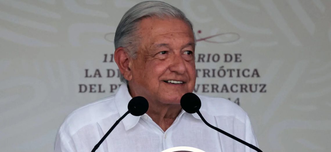 ‘Bendito México, tan cerca de Dios y no tan lejos de los EU’: López Obrador