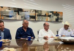 Se reúne Javier Dagnino con empresarios guaymenses