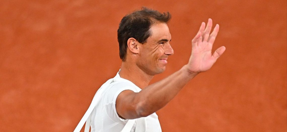 Rafael Nadal es ovacionado en su primera práctica en Roland Garros