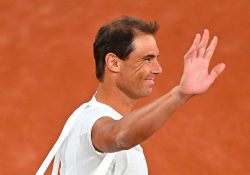 Rafael Nadal es ovacionado en su primera práctica en Roland Garros