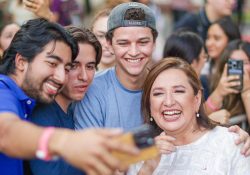 Xóchitl Gálvez pide alzar la voz para reclamar abandono a la educación