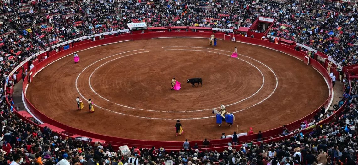 Juez federal vuelve a suspender las corridas de toros en la CDMX