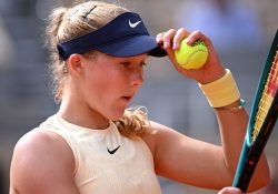 Andreeva sigue sorprendiendo; a sus 17 años va a semis de Roland Garros