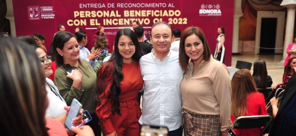 Cumple Gobernador con pago de retroactivo e incremento salarial de magisterio