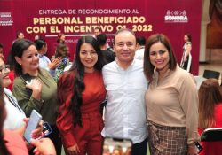 Cumple Gobernador con pago de retroactivo e incremento salarial de magisterio