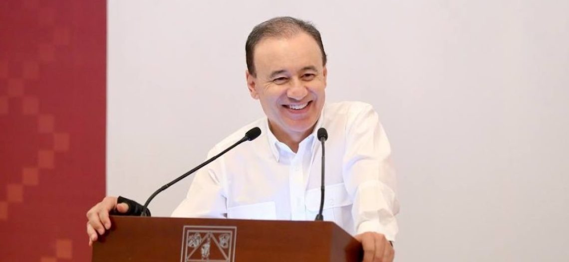 Alcanza distribución de uniformes escolares 60 municipios en Sonora