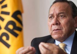 “Presidente ilegítima”, llama Zambrano (PRD) a Sheinbaum,