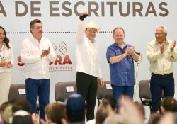 En gira de trabajo por Cajeme, Gobernador Durazo entregó 700 escrituras