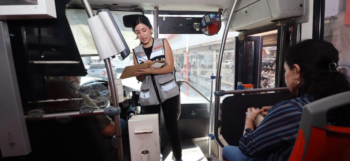 Verifica Secretaría de la Contraloría General sistema de transporte público