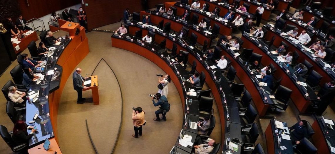 Partidos de oposición impugnan leyes de Amparo y Amnistía